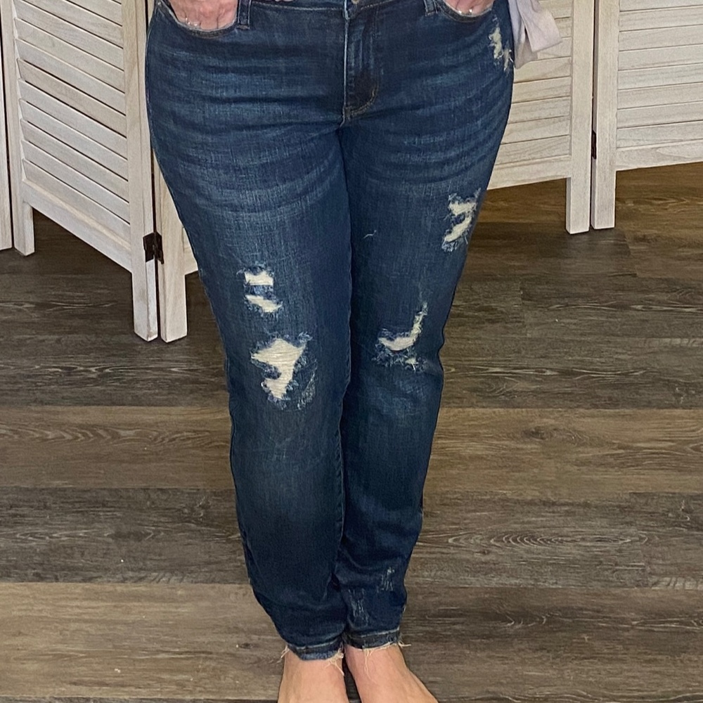 Judy Blue Distressed Relaxed Skinny Jeans